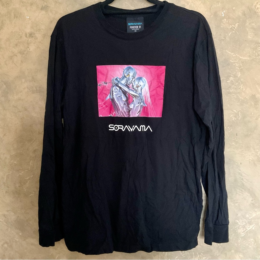 Forever 21 x Hajime Sorayama Limited Edition Robot Graphic Long Sleeve Tee